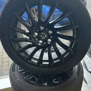 Tomason TN16 7.5x17 5x108 ET42 + Pirelli 225/45-17 - DEMO | Lav pris