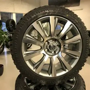 Bestil nu - Land Rover 20" Autobiography Style 101 fælg sæt med All Terrain dæk - Gunmetal Diamond Cut